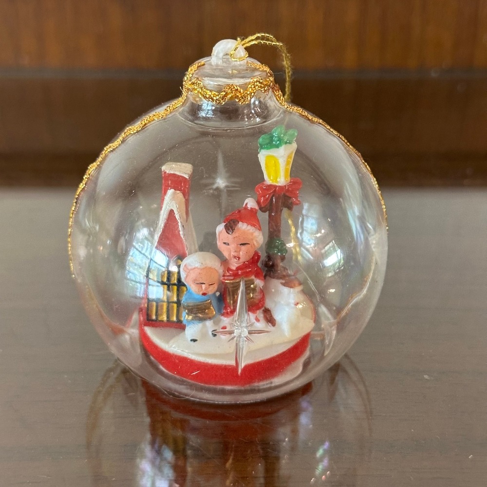 Vintage Jewelbrite Christmas Ornament Diorama Carolers Scene Clear Globe 3 Inch